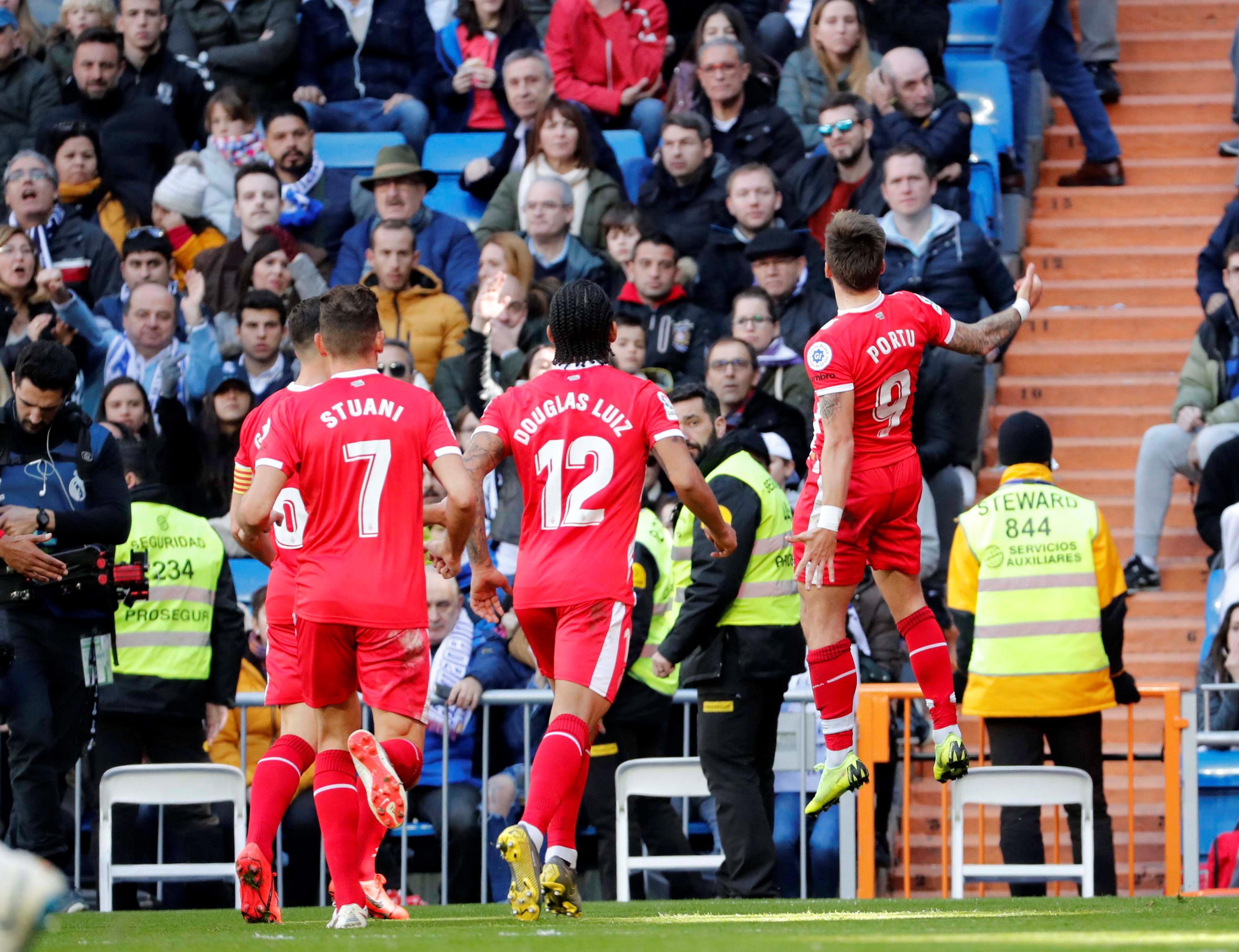 他自己陷入 他自己陷入